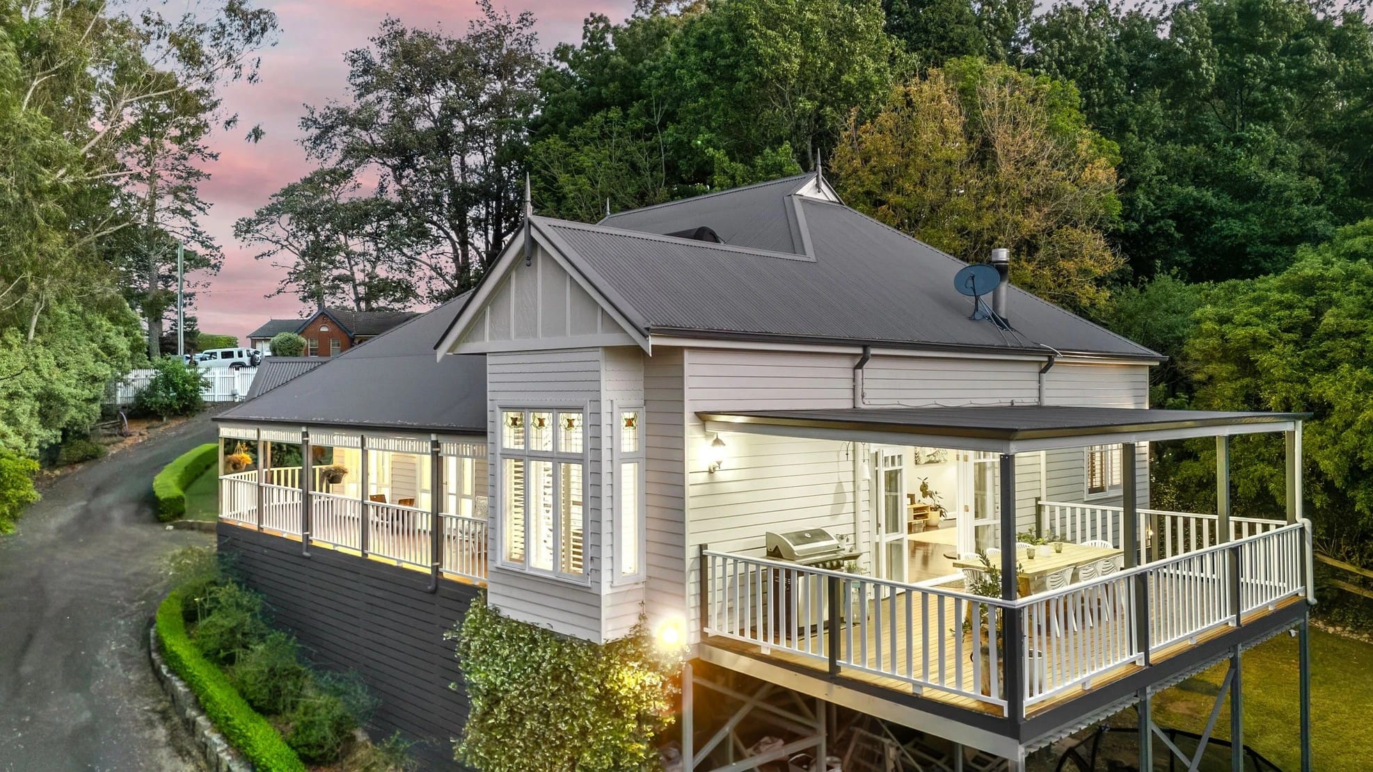 Acreage Living With Charm, Comfort and Kurrajong Heights Serenity