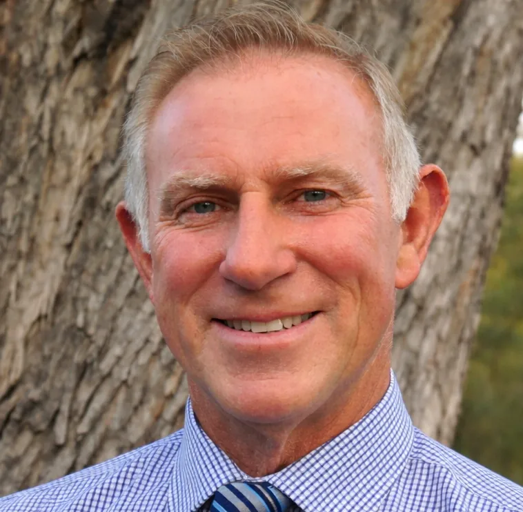 Council calls on Telstra to build Berambing tower as residents warn against ‘blame shifting’